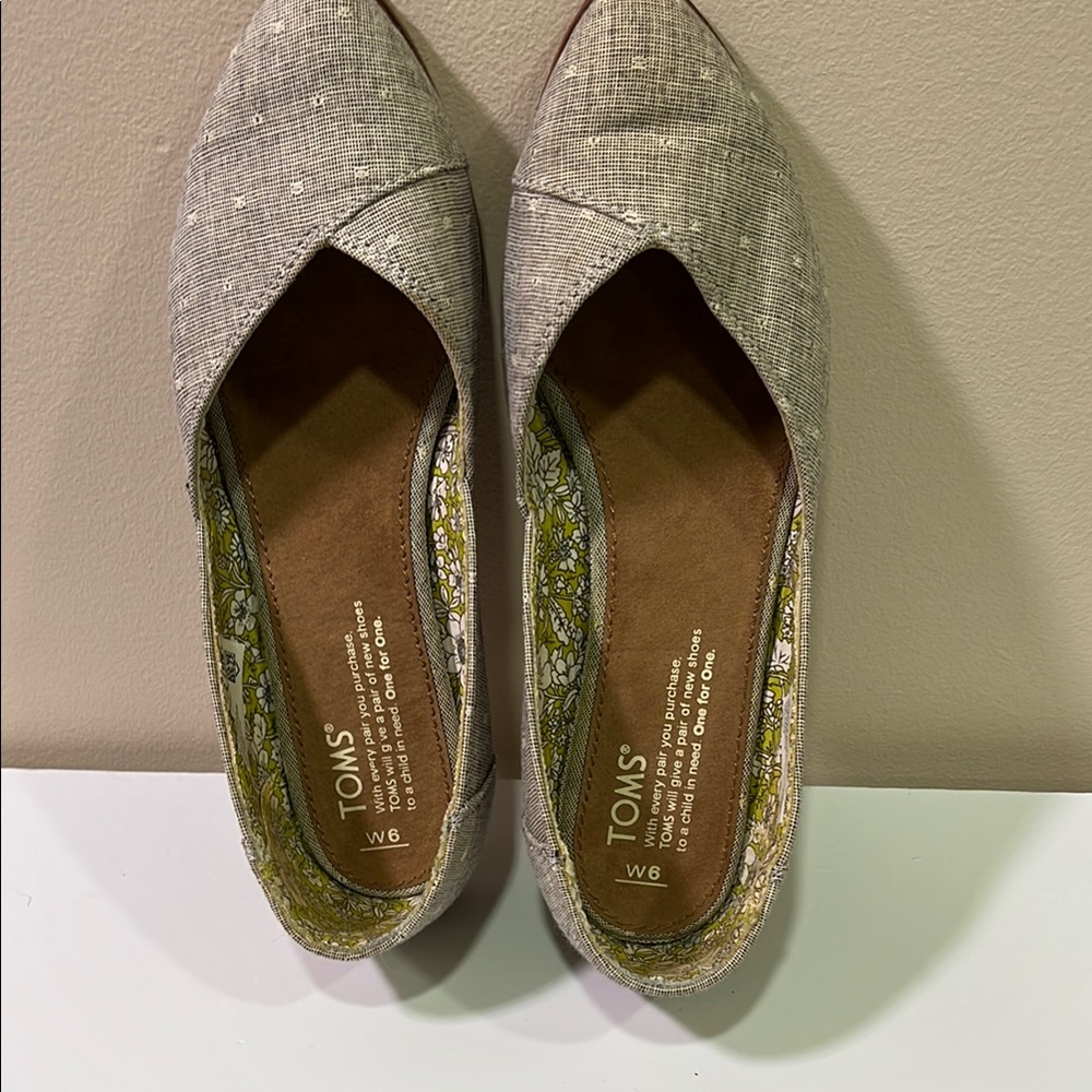 Toms Gray Casual Flats with Elastic Goring